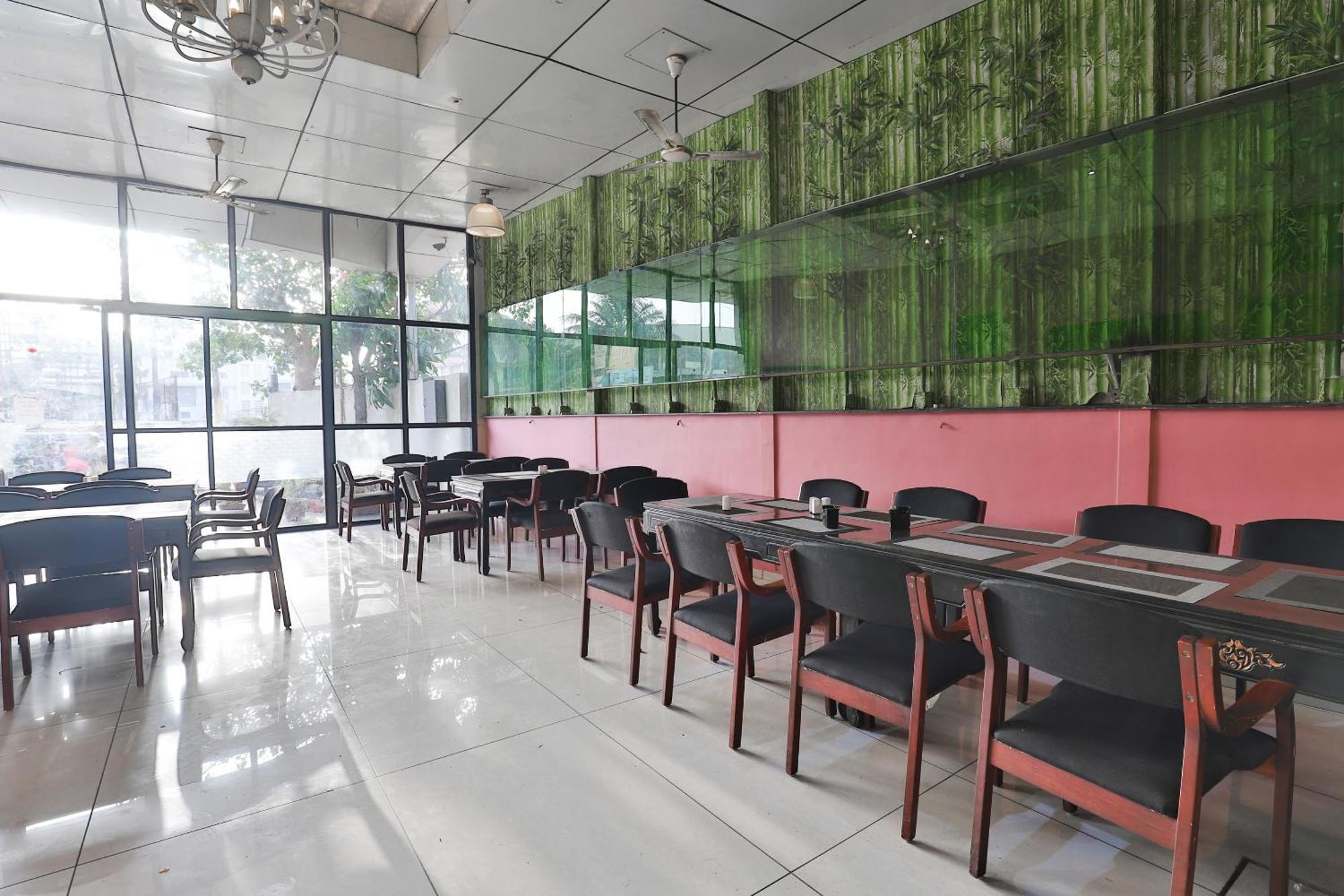 Hotel O Lotus Residency Даман Екстериор снимка