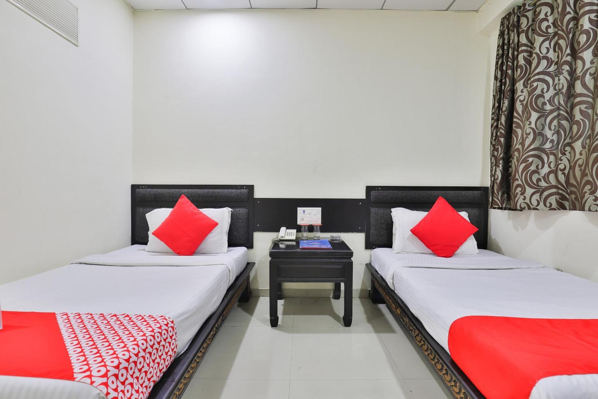 Hotel O Lotus Residency Даман Екстериор снимка